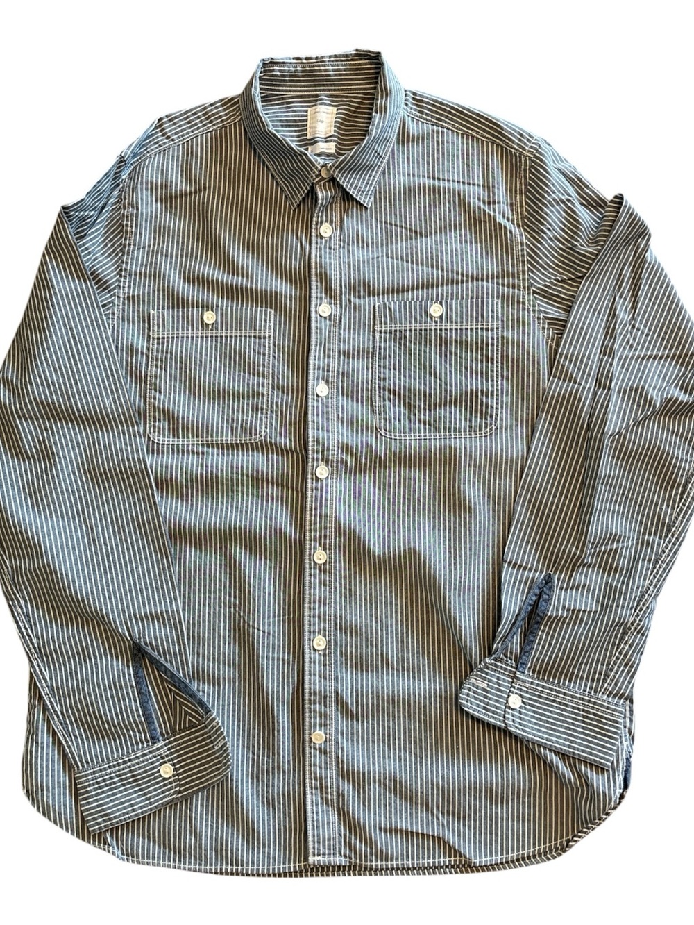 GAP Men's Blue and White Striped Button-Down Shirt